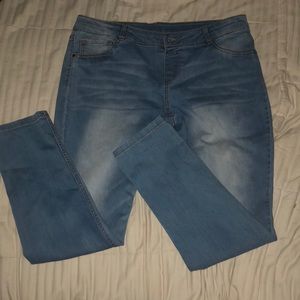 Brand new never been worn light wash jeggings